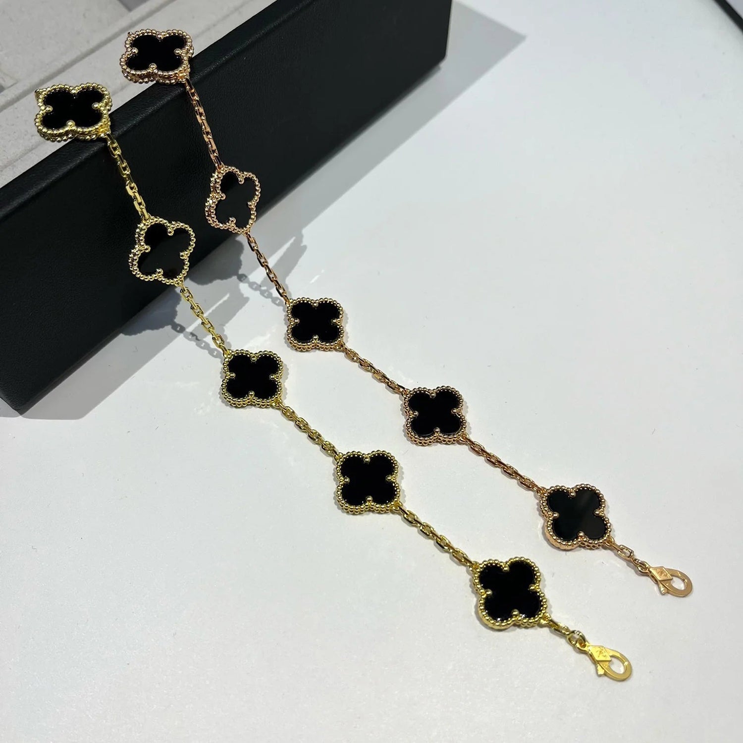 [Lumi jewelry] CLOVER 5 MOTIF ONYXS BRACELET COLLECTION