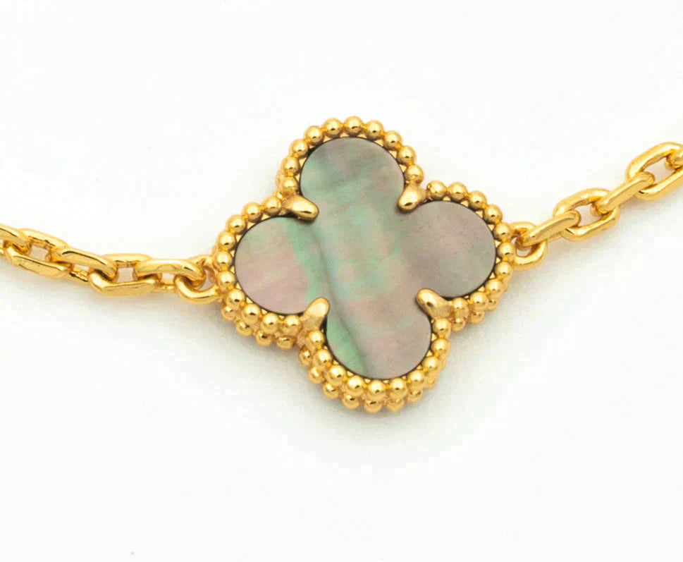 [Lumi]New  CLOVER 5 MOTIF GRAY MOP BRACELET COLLECTION
