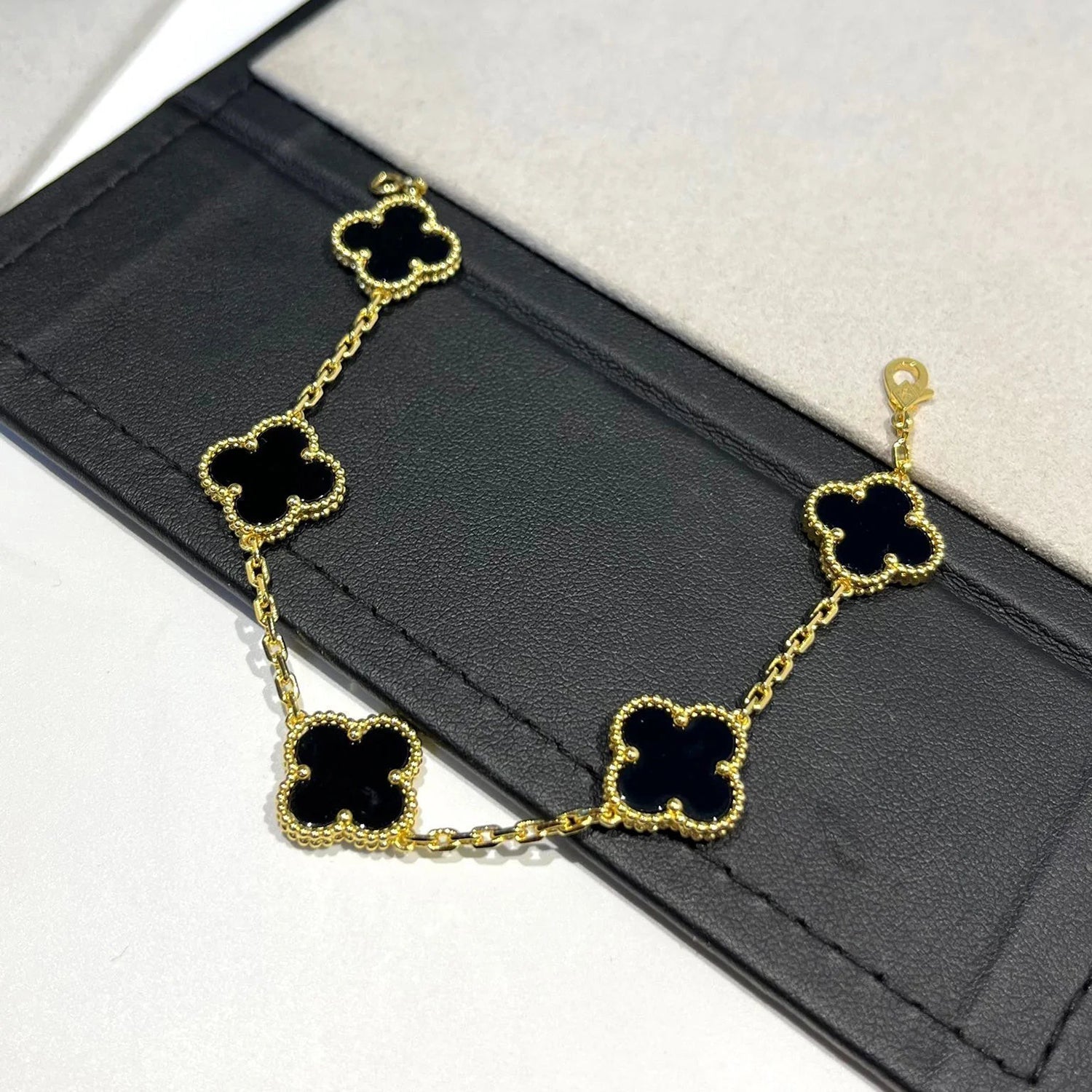 [Lumi]New  CLOVER 5 MOTIF ONYXS BRACELET COLLECTION