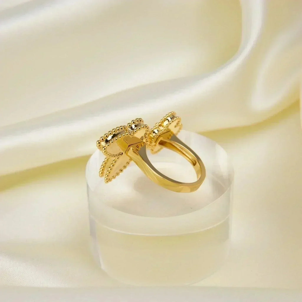 ¡®Lumi¡¯GUCKY BETWEEN THE FINGER RING