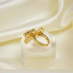 ¡®Lumi¡¯GUCKY BETWEEN THE FINGER RING