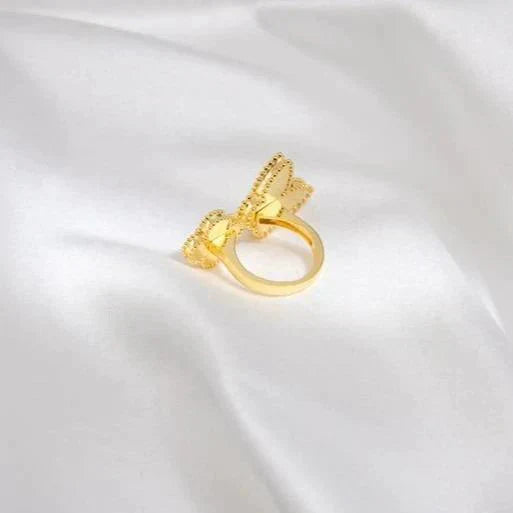 ¡®Lumi¡¯GUCKY BETWEEN THE FINGER RING