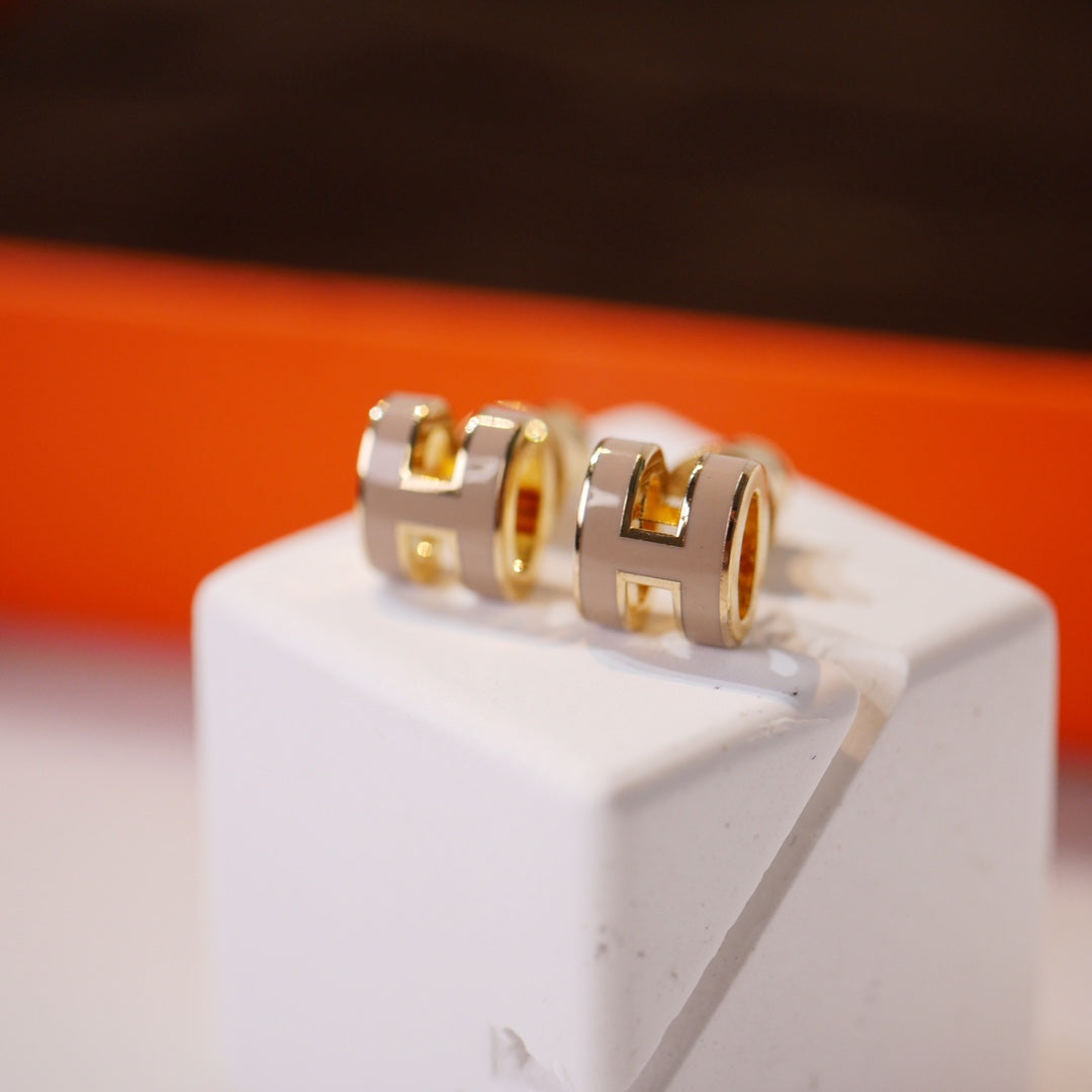 ¡®Lumi¡¯MINI POP H GOLD EARRINGS GREY