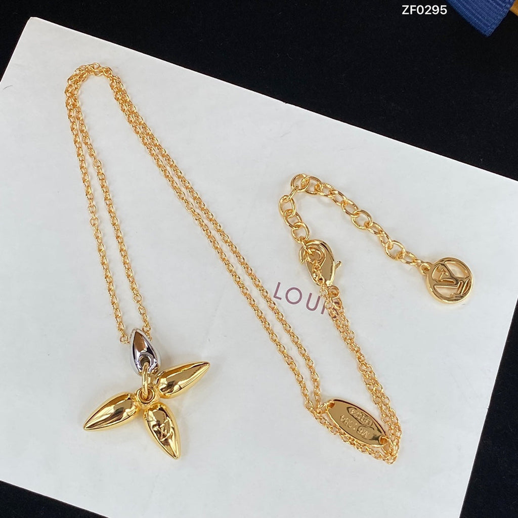 ¡®Lumi¡¯LOUISETTE PEDANT GOLD NECKLACE