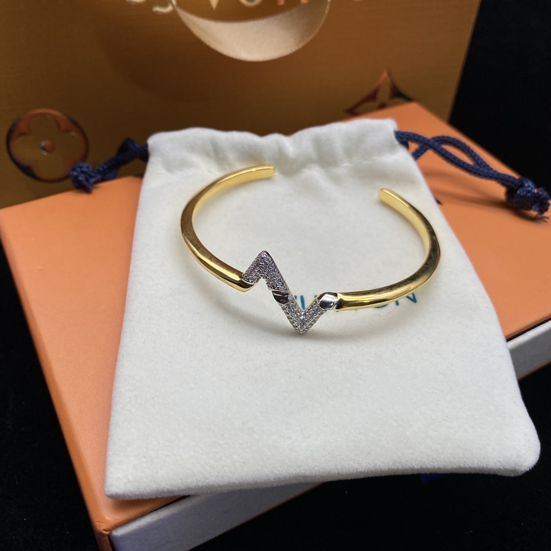 ¡®Lumi¡¯VOLTE UPSITE DOWN DIAMOND GOLD OPEN BRACELET