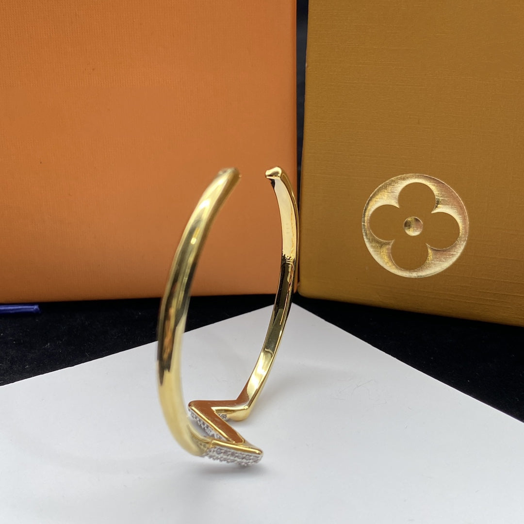 ¡®Lumi¡¯VOLTE UPSITE DOWN DIAMOND GOLD OPEN BRACELET