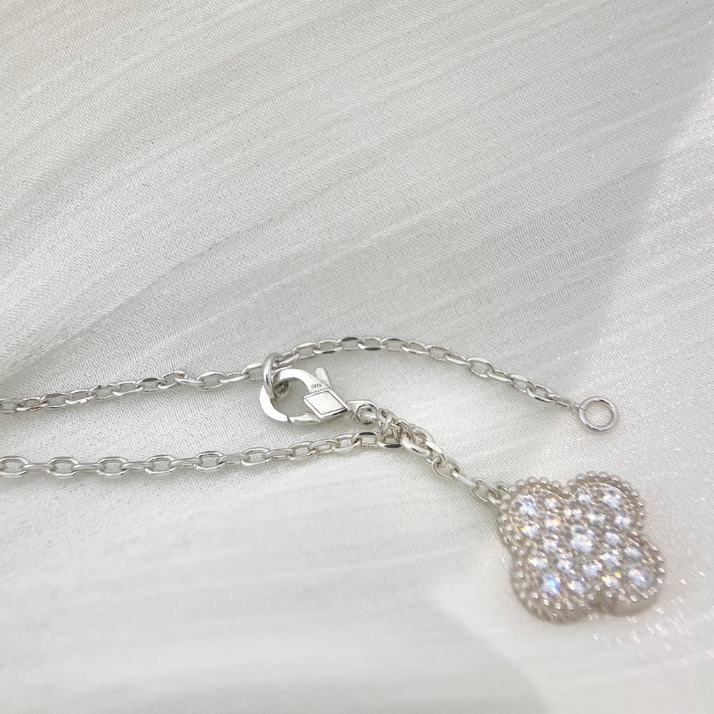 ¡®Lumi¡¯CLOVER 5 MOTIFS SILVER DIAMONDS NECKLACE