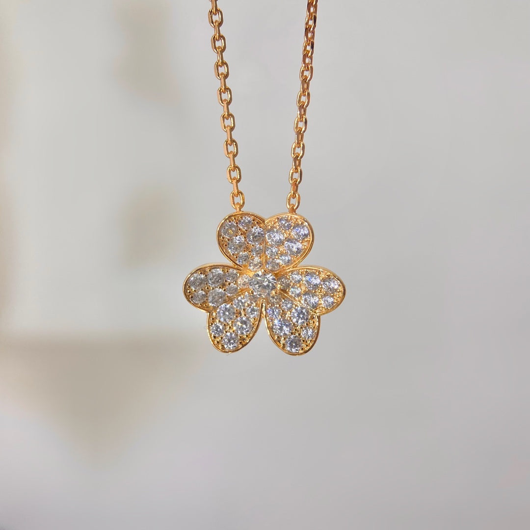 ¡®Lumi¡¯FLOWER DIAMOND NECKLACE