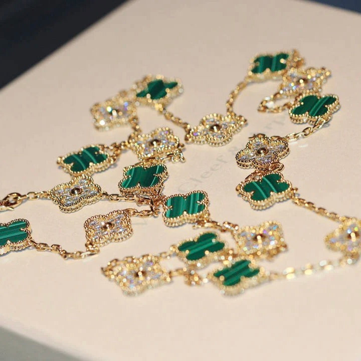 ¡®Lumi¡¯CLOVER 20 MOTIFS MALACHITE DIAMOND NECKLACE