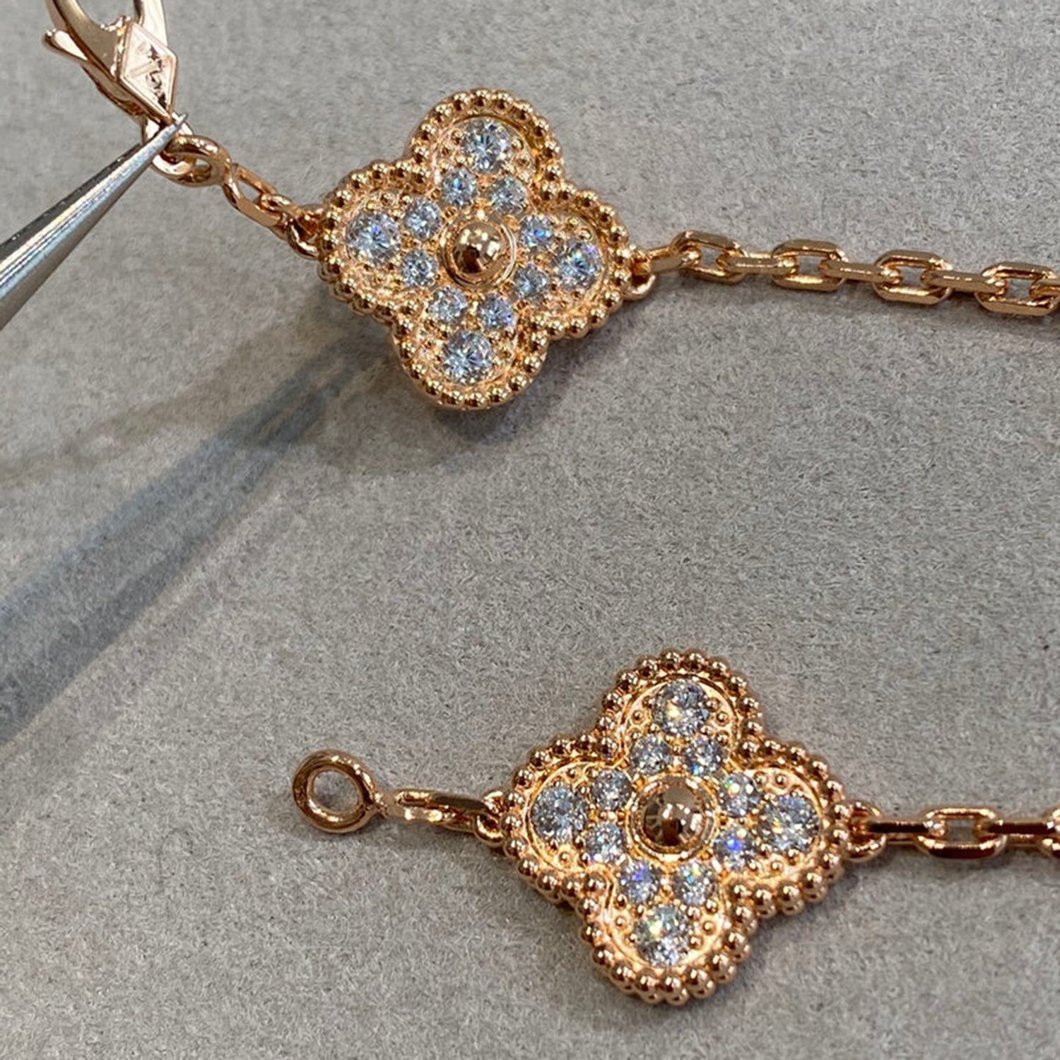 [Lumi jewelry] CLOVER 5 MOTIF FULL DIAMOND BRACELET COLLECTION