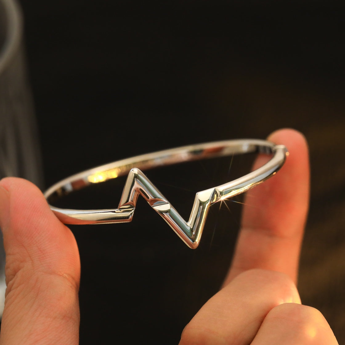 ¡®Lumi¡¯VOLTE UPSITE DOWN BRACELET