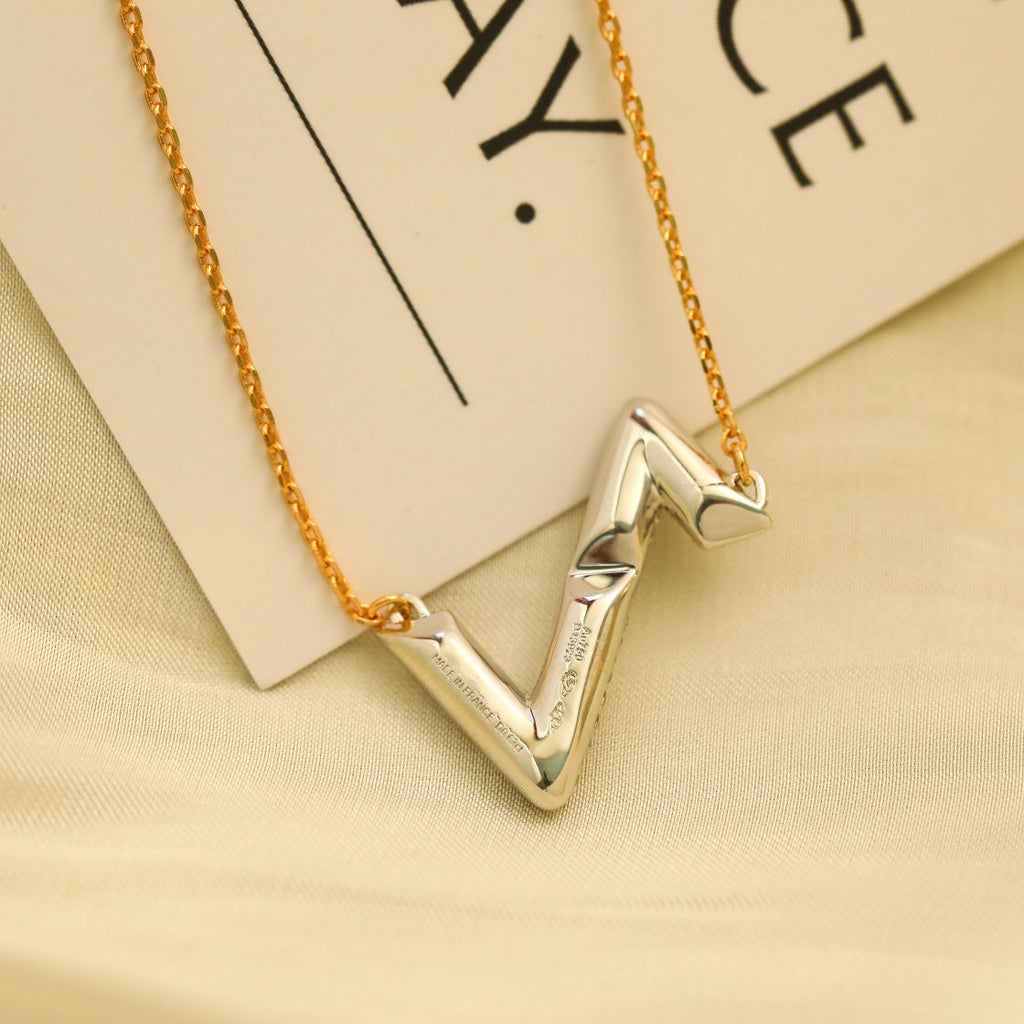 ¡®Lumi¡¯VOLT SILVER DIAMOND PEDANT NECKLACE