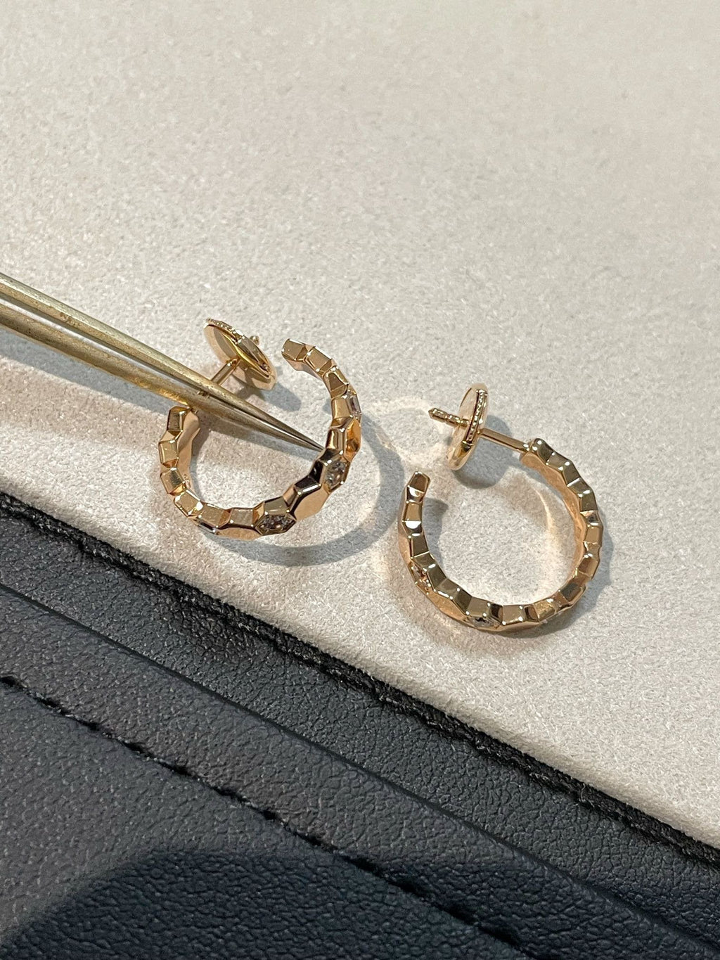 ¡®Lumi¡¯BEE LOVE Earrings GOLD DIAMOND