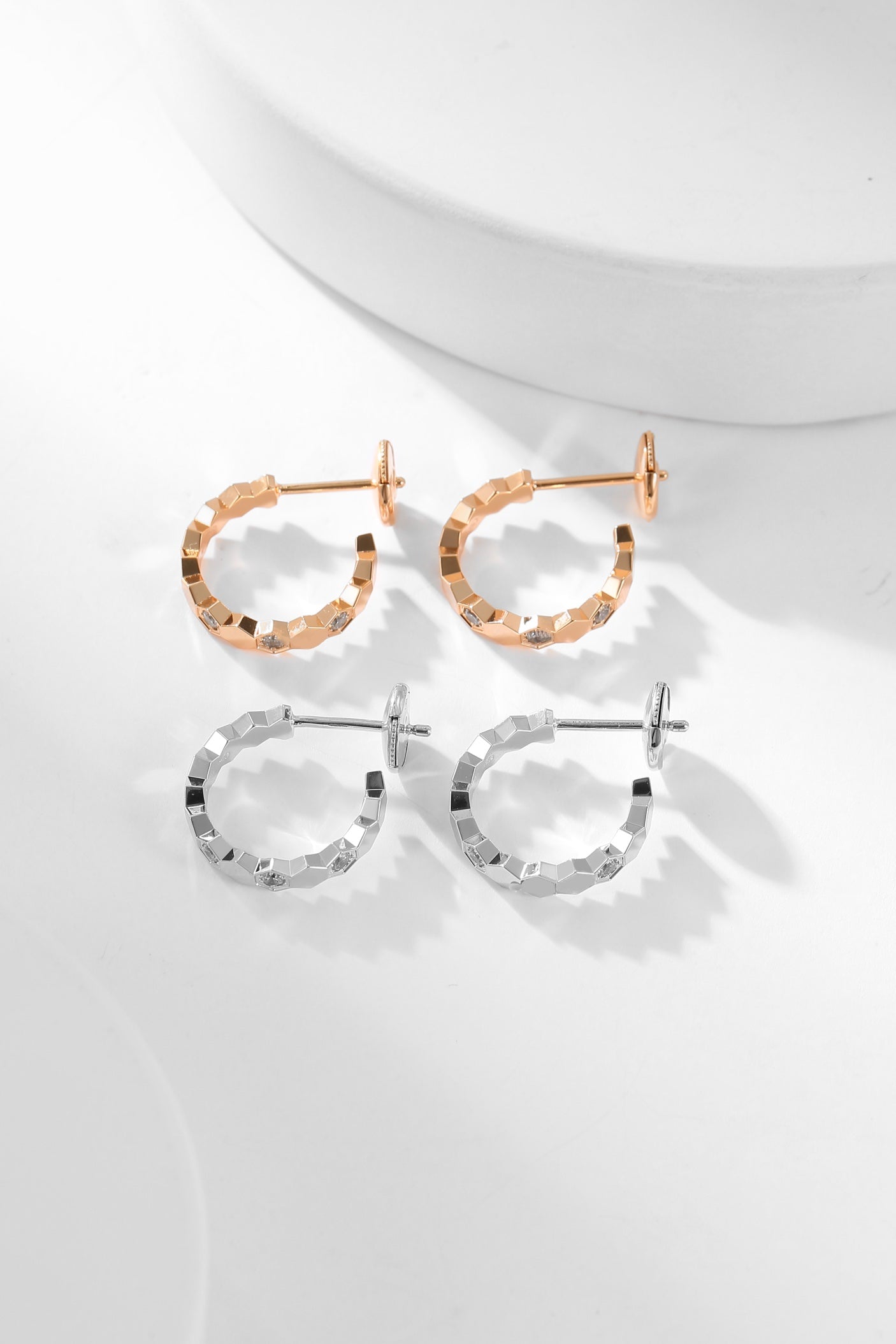 ¡®Lumi¡¯BEE LOVE DIAMOND HOOP EARRINGS