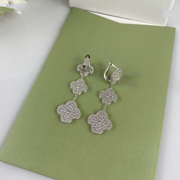 Lumi® Kleeblatt-Ohrringe mit 3 Diamantmotiven aus Silber