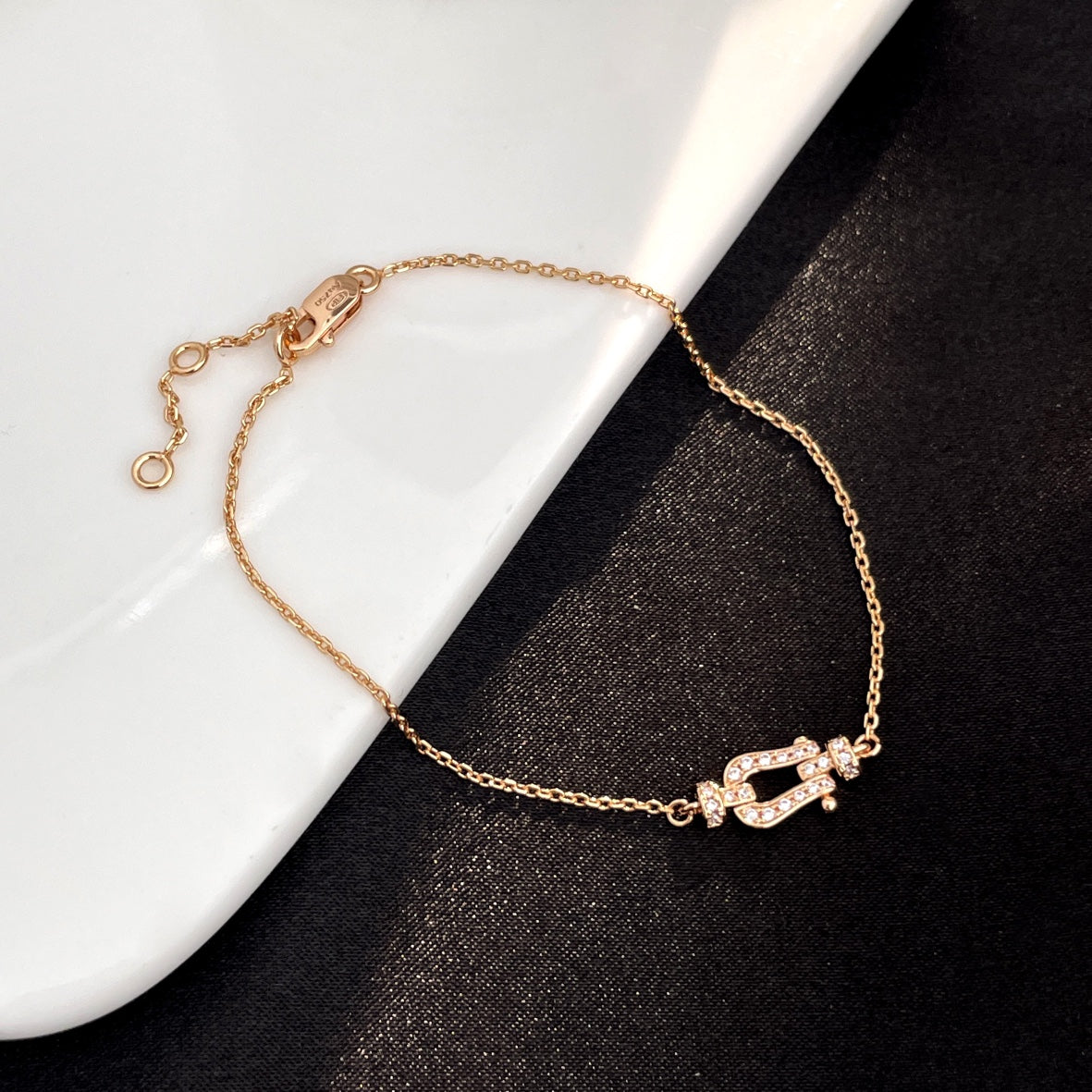 ¡®Lumi¡¯FORCE 10 FULL DIAMOND BUCKLE CHAIN LINK MINI MODEL