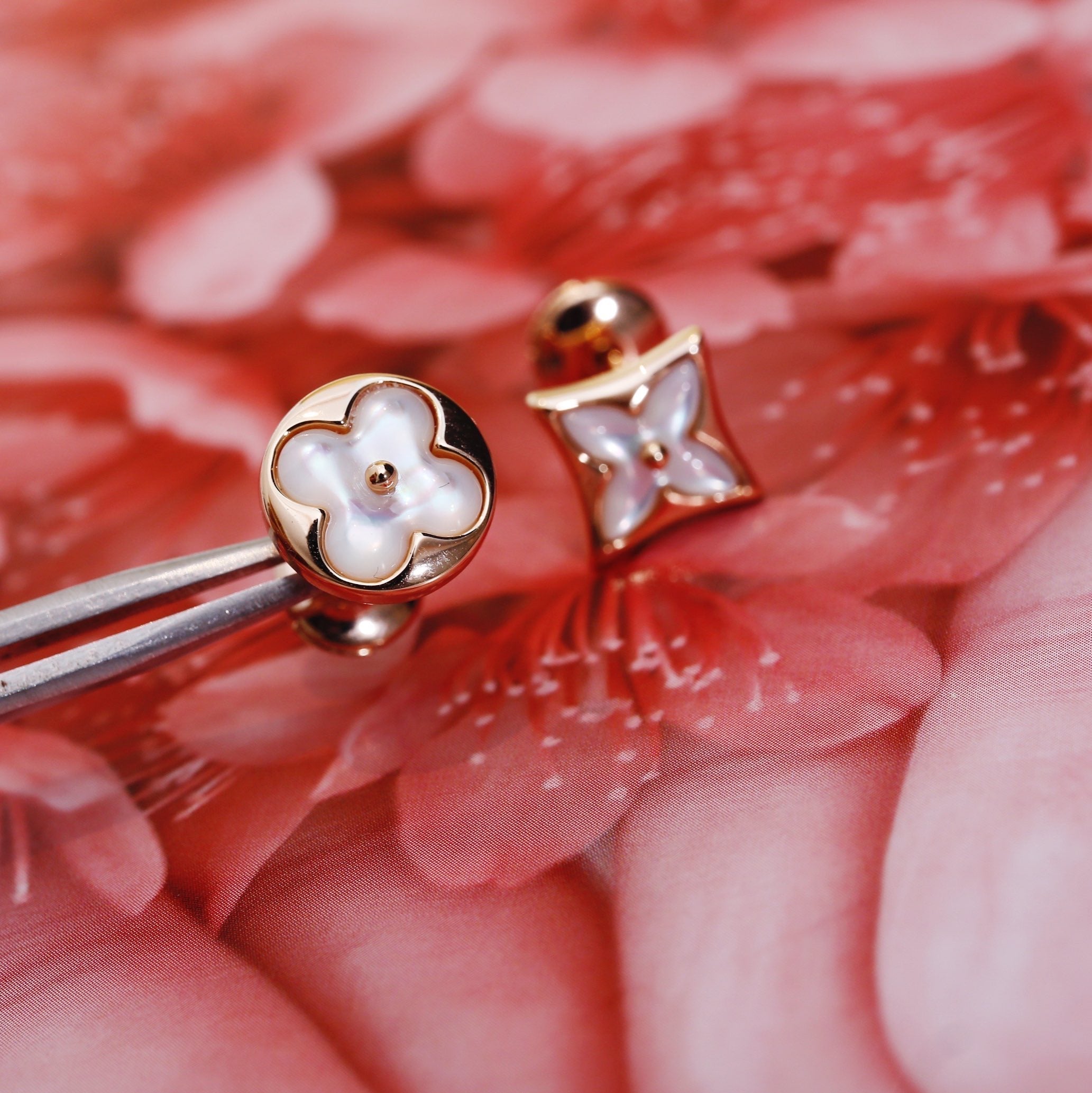 ¡®Lumi¡¯STAR AND SUN PINK GOLD MOP STUD EARRINGS