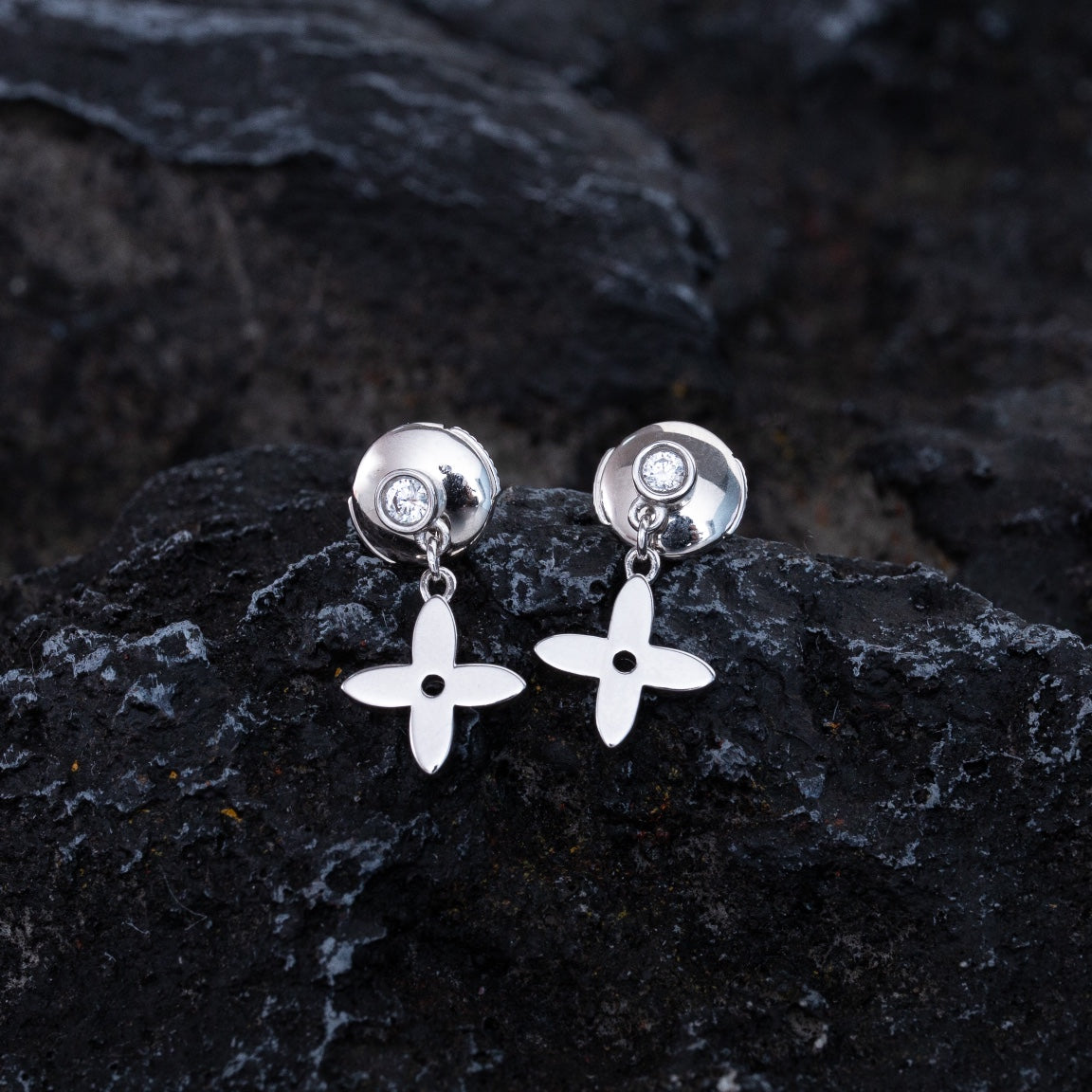 ¡®Lumi¡¯VIDYLLE SILVER DIAMOND MINI DROP EARRINGS