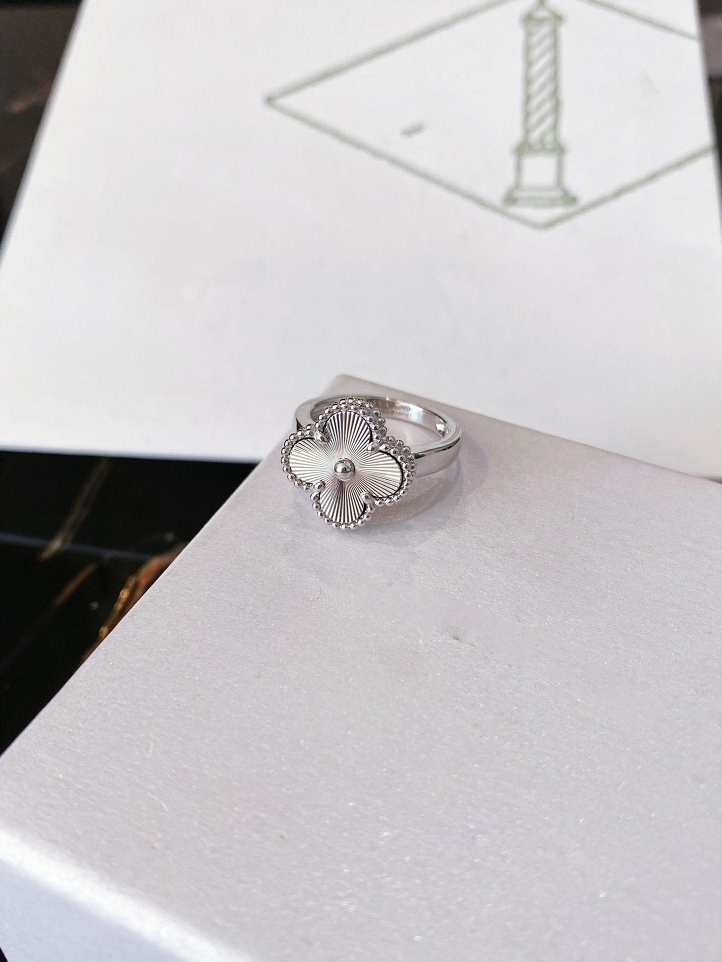 Lumi® CLOVER SILBERRING