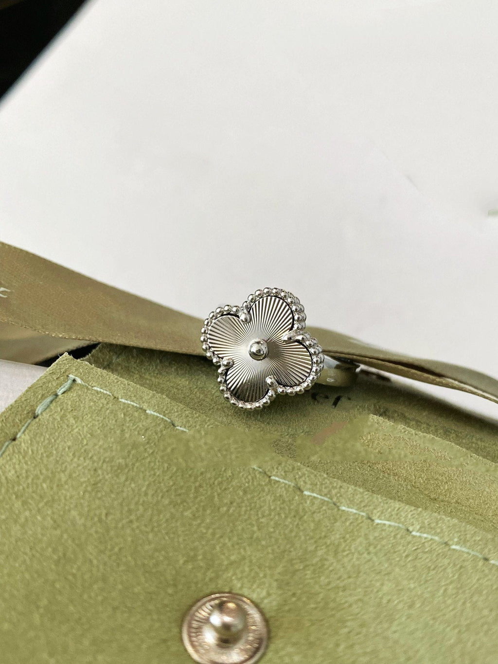 Lumi® CLOVER SILBERRING