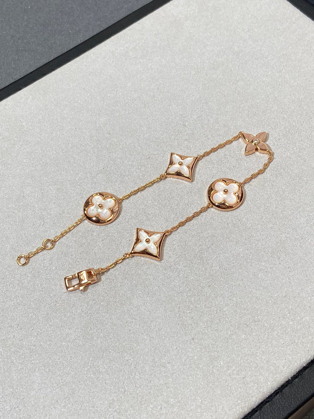 ¡®Lumi¡¯STAR AND SUN 5 MOTIF MOP PINK GOLD BRACELET