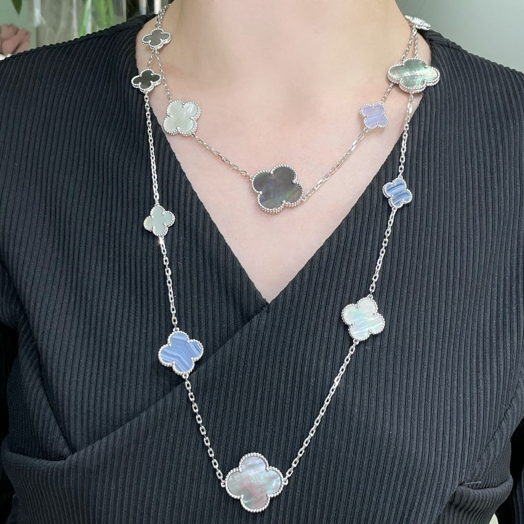 ¡®Lumi¡¯CLOVER 16 MOTIF CHALCEDONY MOP SILVER NECKLACE