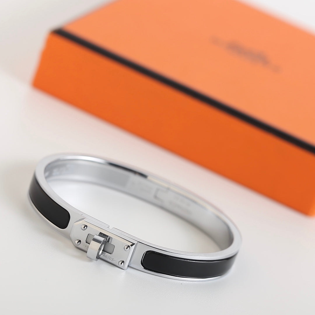 ¡®Lumi¡¯HM KELLY SCHWARZES ARMBAND
