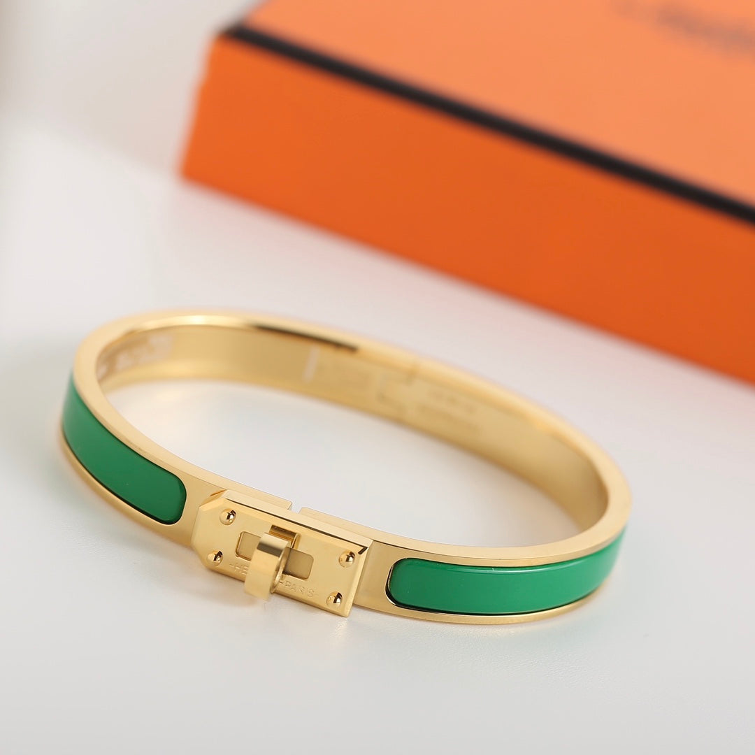 LumiHM Kelly Green Armband