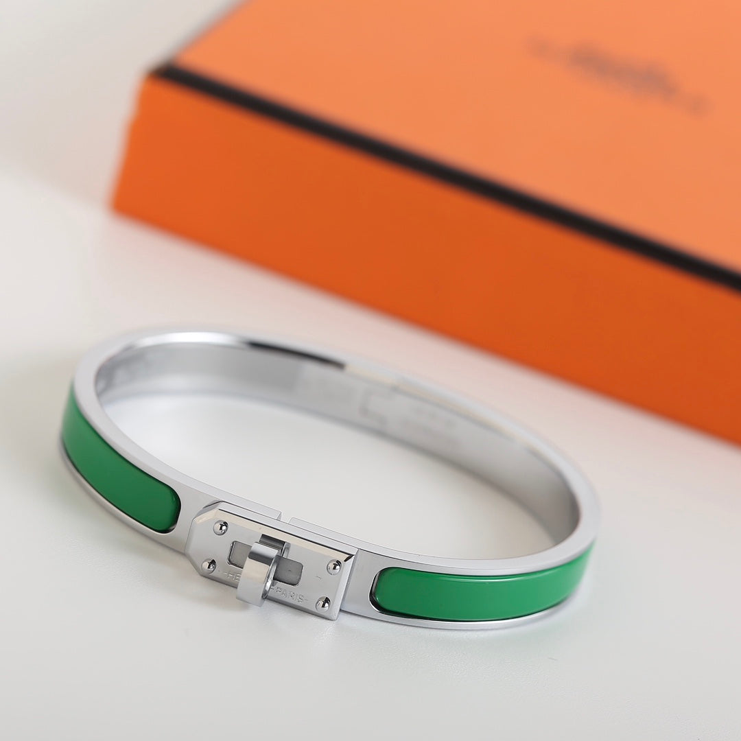 LumiHM Kelly Green Armband