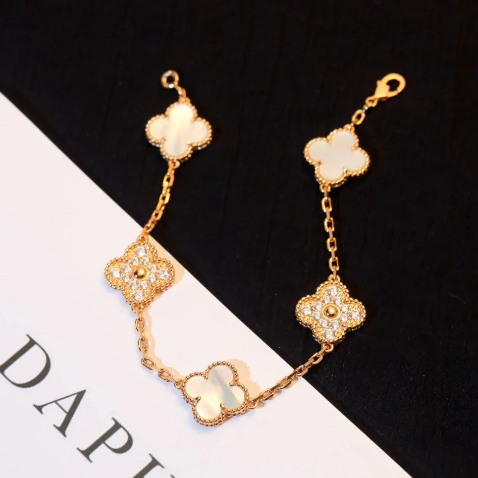 [Lumi jewelry]CLOVER WHITE PEARL MOP 5 MOTIF BRACELET COLLECTION