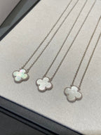 ¡®Lumi¡¯CLOVER MEDIUM SILVER WHITE MOP NECKLACE