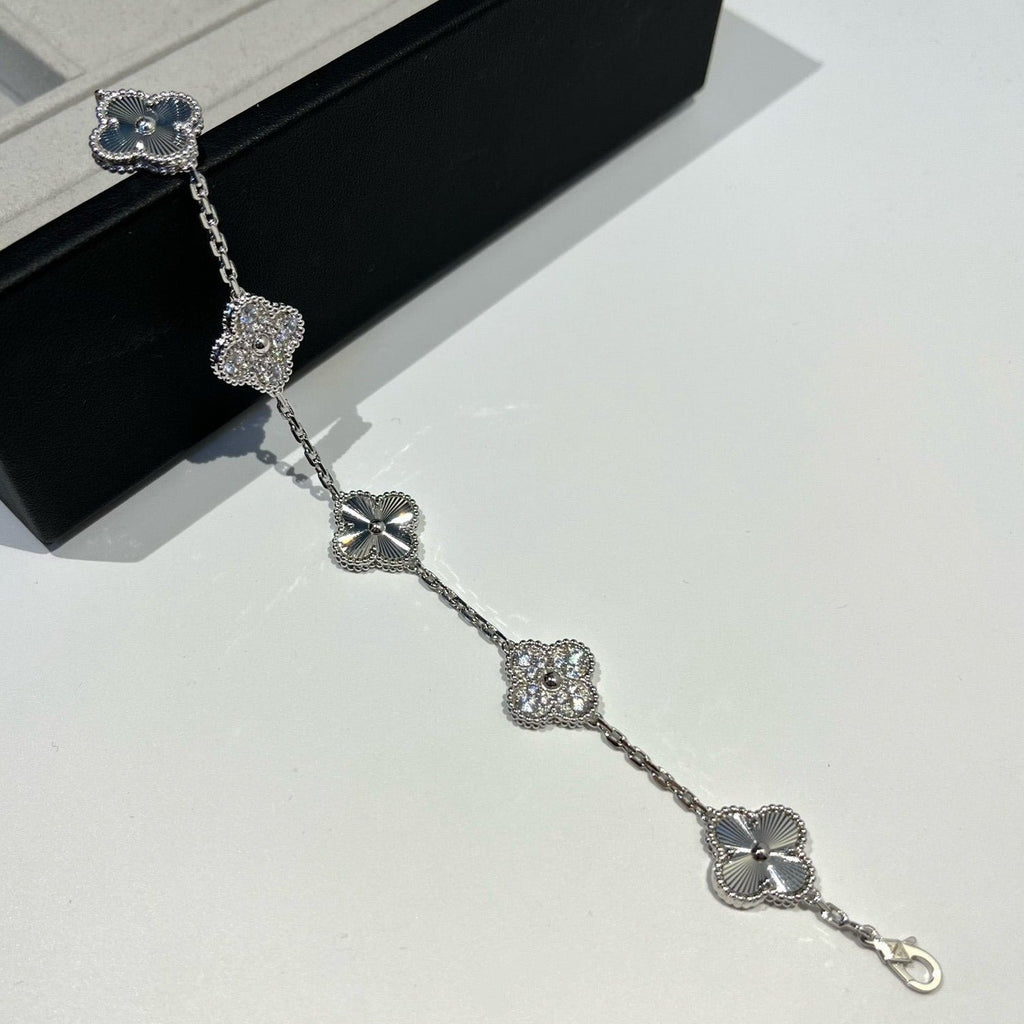 [Lumi jewelry] CLOVER 5 MOTIF LASER BRACELET COLLECTION