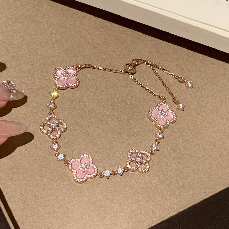 ¡®Lumi¡¯CLOVER 5 MOTIF PINK BLUE RED WHITE BRACELET