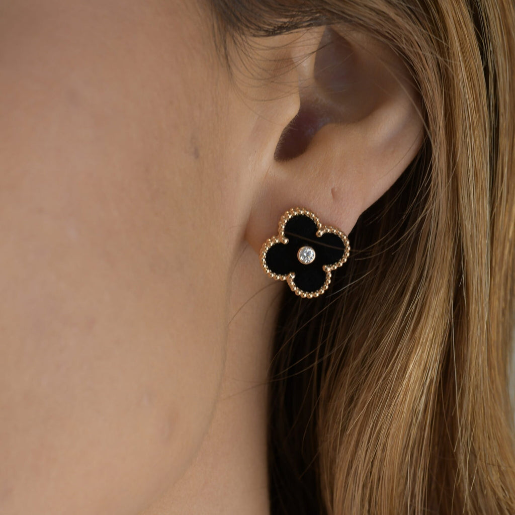 Lumi® CLOVER MEDIUM 1 MOTIFS ONYX DIAMOND EARRINGS