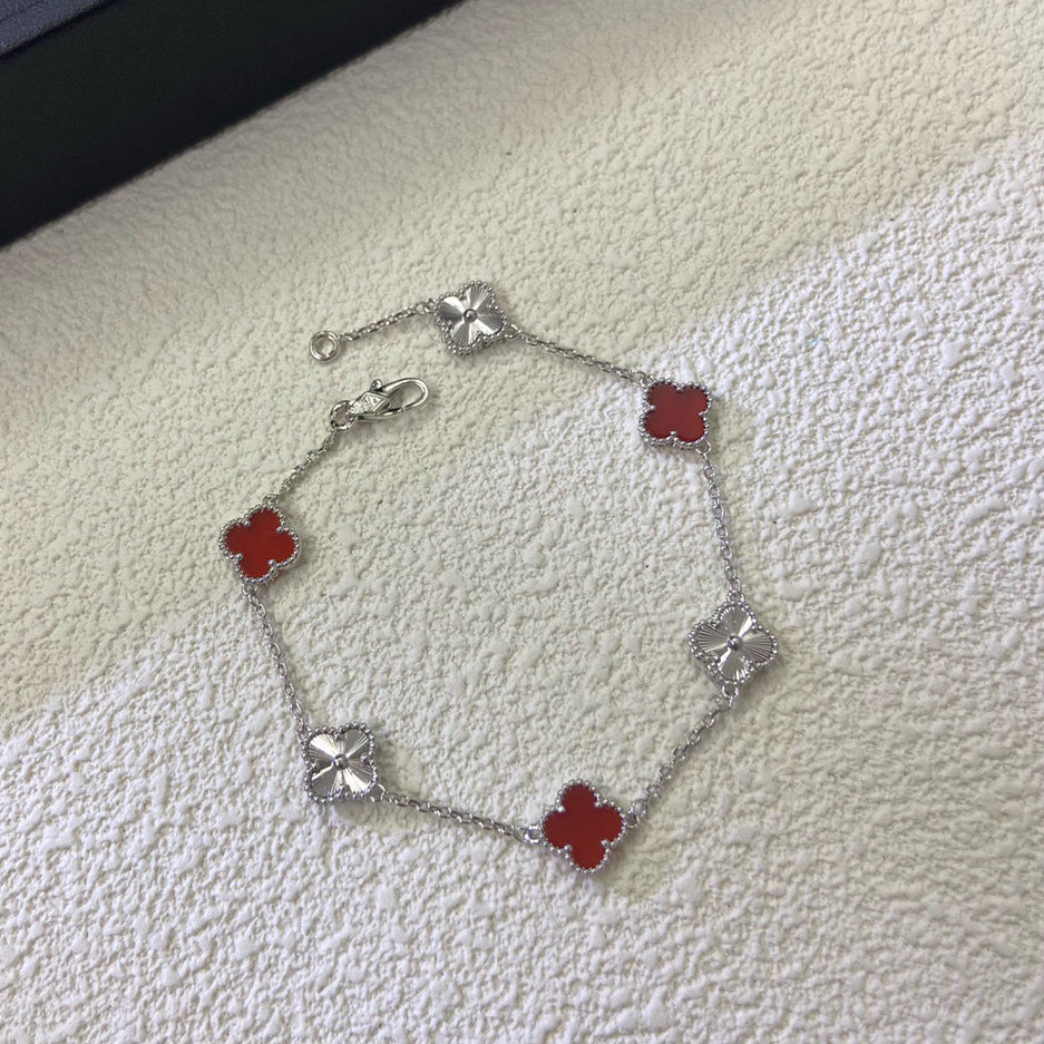 [¡®Lumi¡¯]CLOVER 6 MOTIF RED AGATE LASER BRACELET