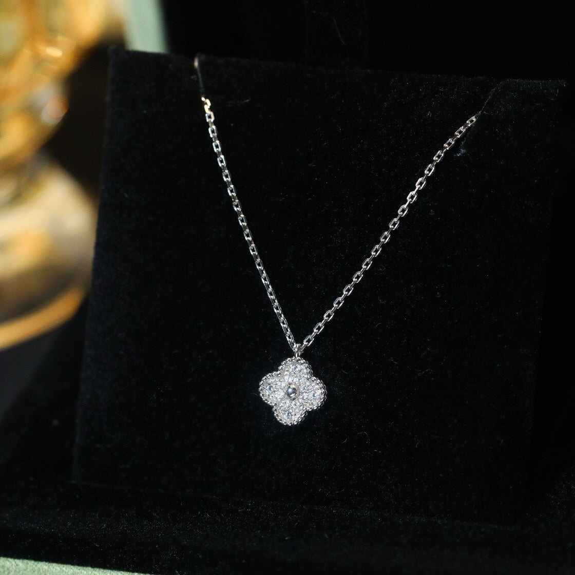 ¡®Lumi¡¯CLOVER MINI 9.5MM PENDANT DIAMOND NECKLACE