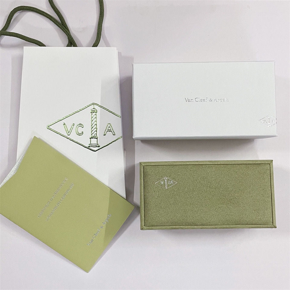 ¡®Lumi¡¯VA CLOVER BRACELET NECKLACE RING BOX GIFT BAG