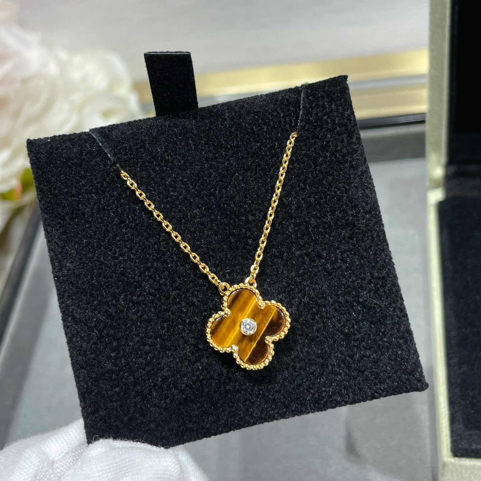¡®Lumi¡¯CLOVER 15MM DIAMOND AND YELLOW TIGER'S EYE AGATE necklace