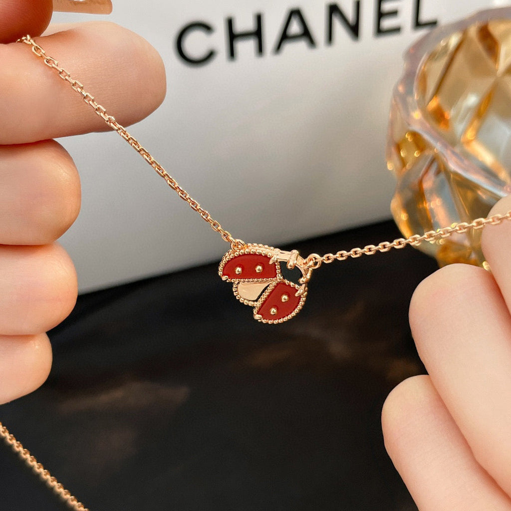 ¡®Lumi¡¯LUCKY  CARNELIANS LADYBUG NECKLACE
