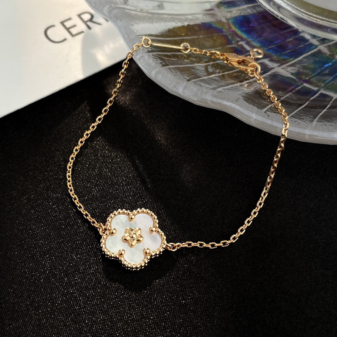Lumi® Lucky White Mop Pflaumenblüten-Armband