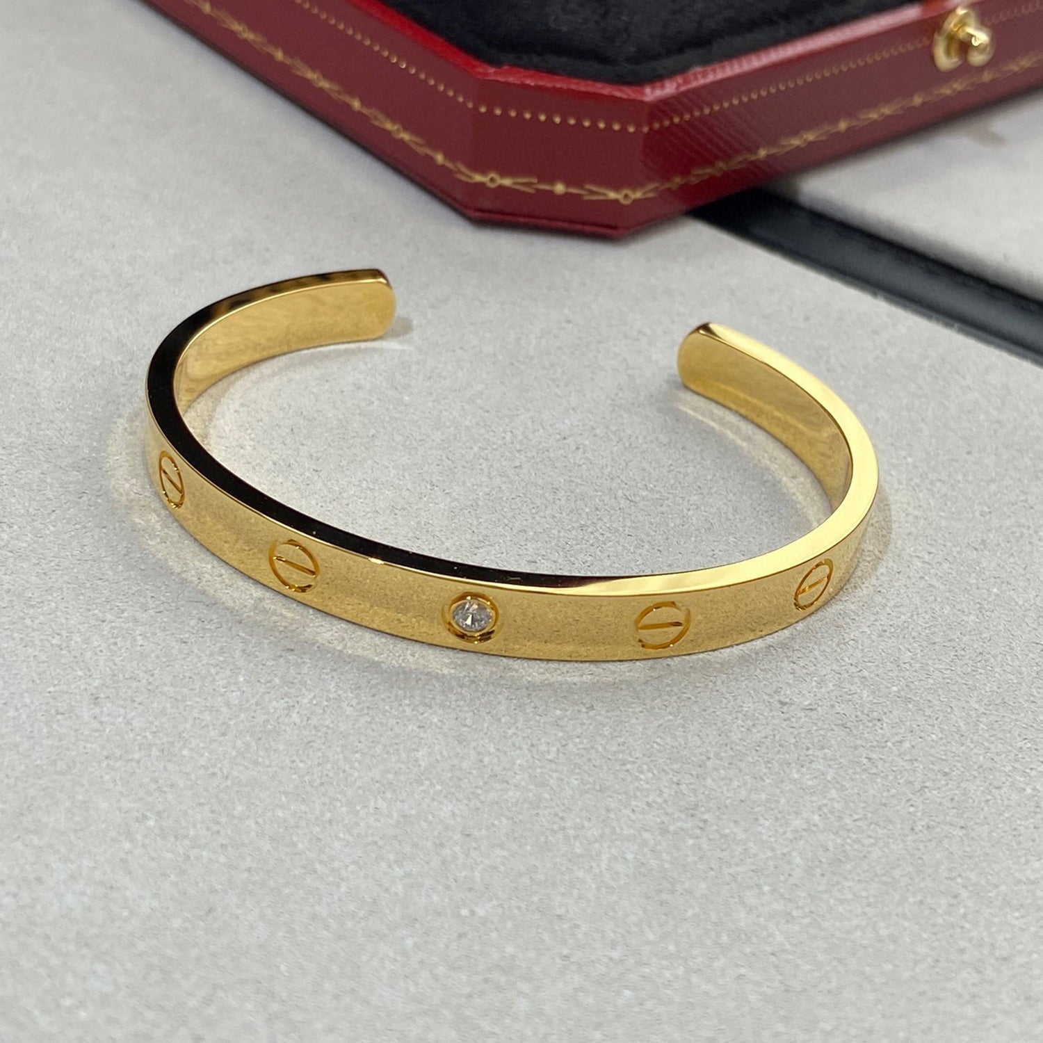 ¡®Lumi¡¯LOVE BRACELET 6.1MM 1 DIAMOND OPEN CUFF