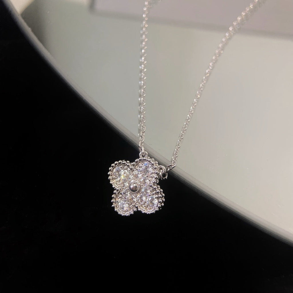 ¡®Lumi¡¯CLOVER 15MM DIAMOND SINGLE FLOWER NECKLACE