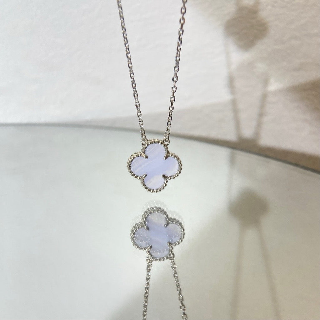 ¡®Lumi¡¯CLOVER 15MM BLUE CHALCEDONY NECKLACE SILVER
