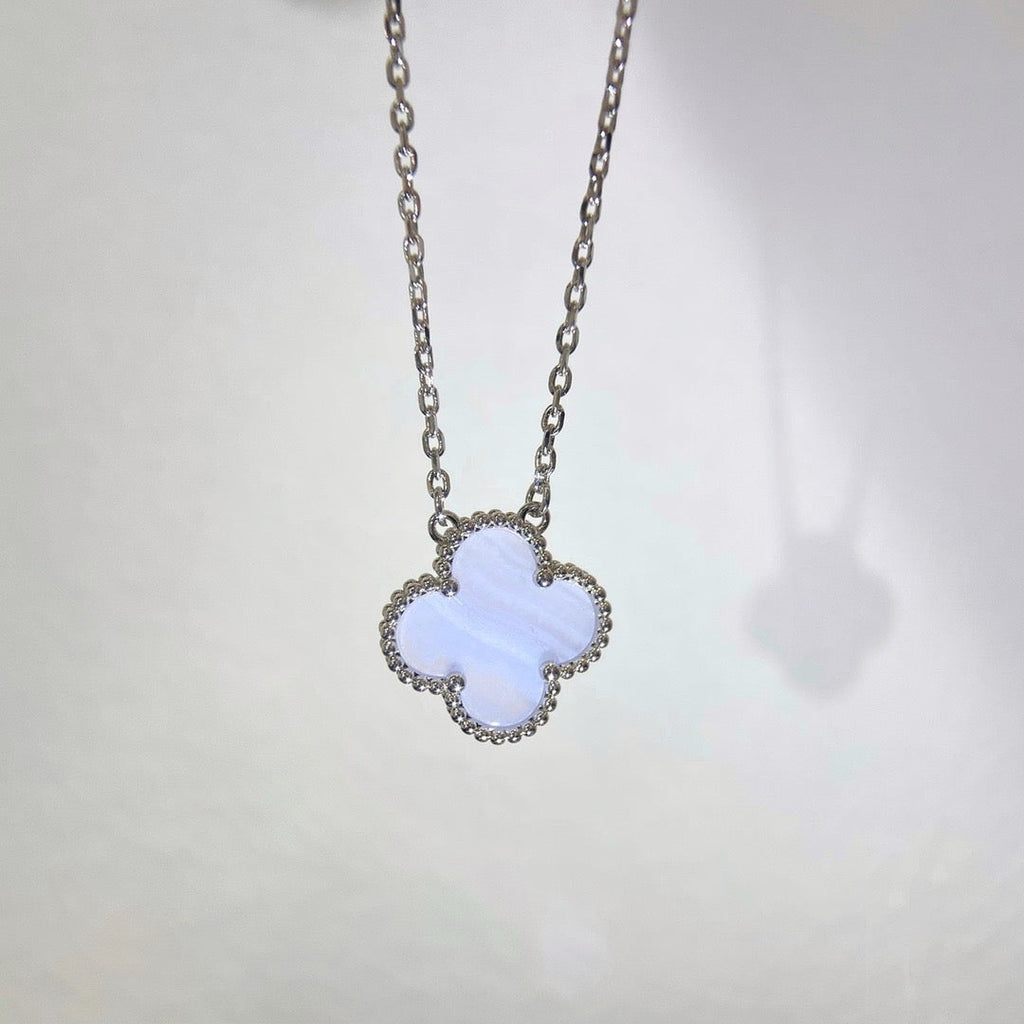 ¡®Lumi¡¯CLOVER 15MM BLUE CHALCEDONY NECKLACE SILVER