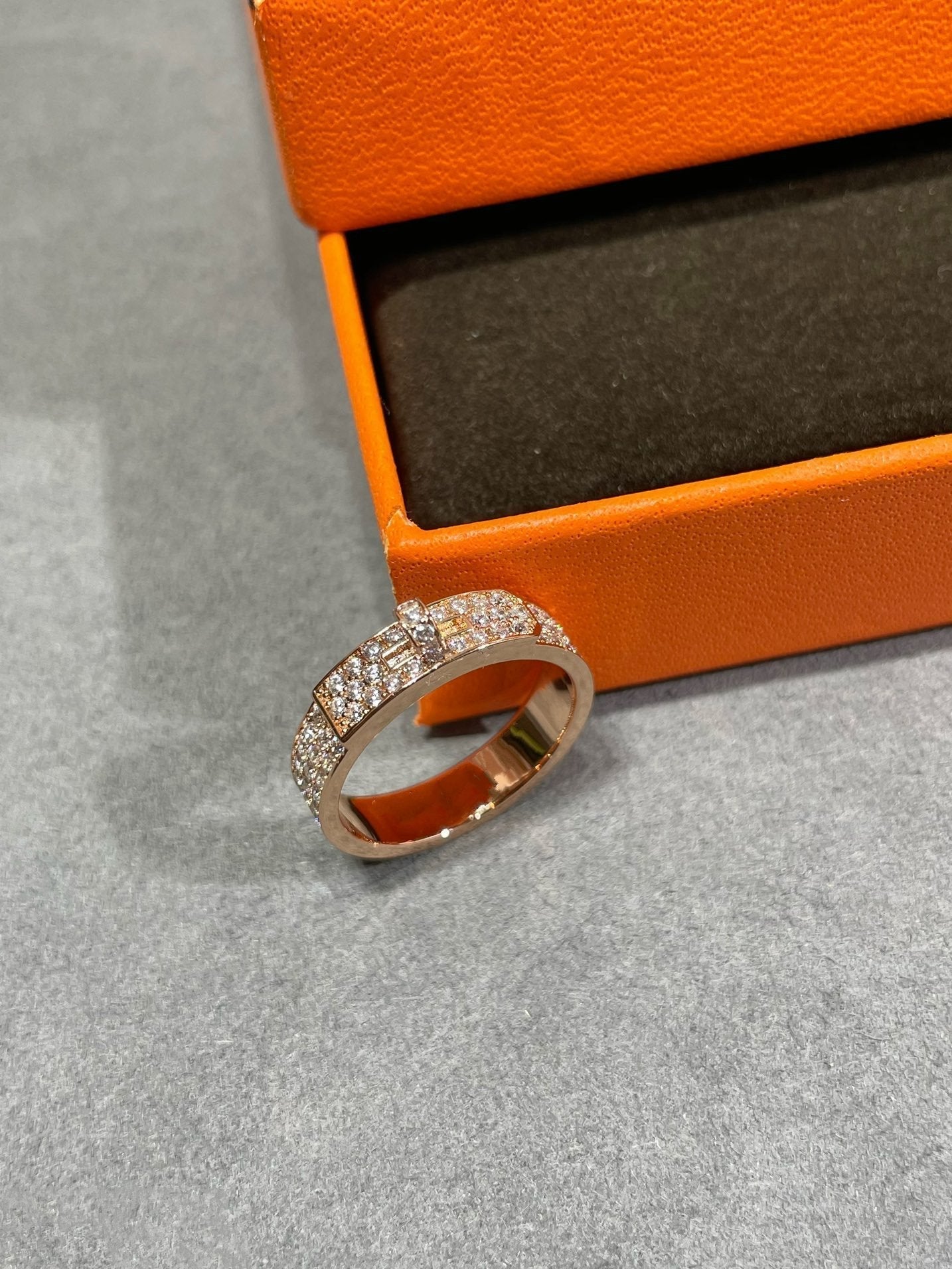 Lumi® KELLY RING AUS ROSA GOLD MIT DIAMANTEN
