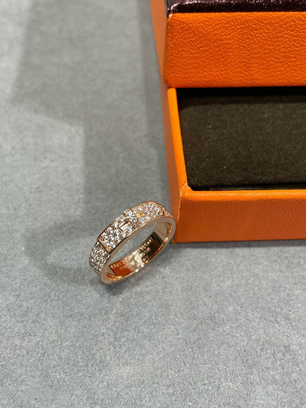 Lumi® KELLY RING AUS ROSA GOLD MIT DIAMANTEN