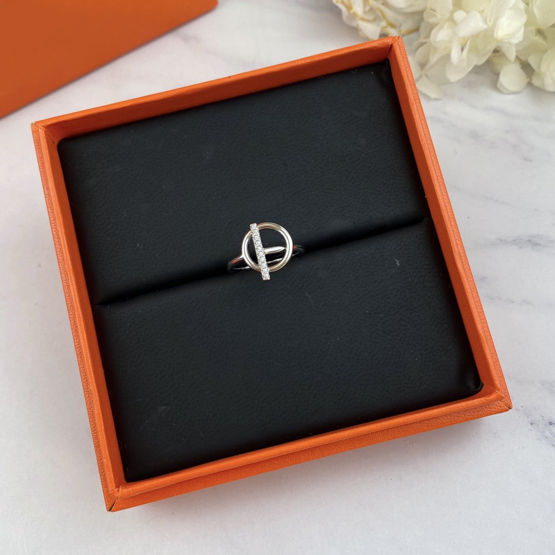 ¡®Lumi¡¯ECHAPPEE RING DIAMOND