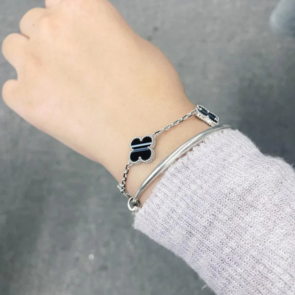 [Lumi] Neue CLOVER 5 MOTIF PULSAR STONE ARMBAND-KOLLEKTION
