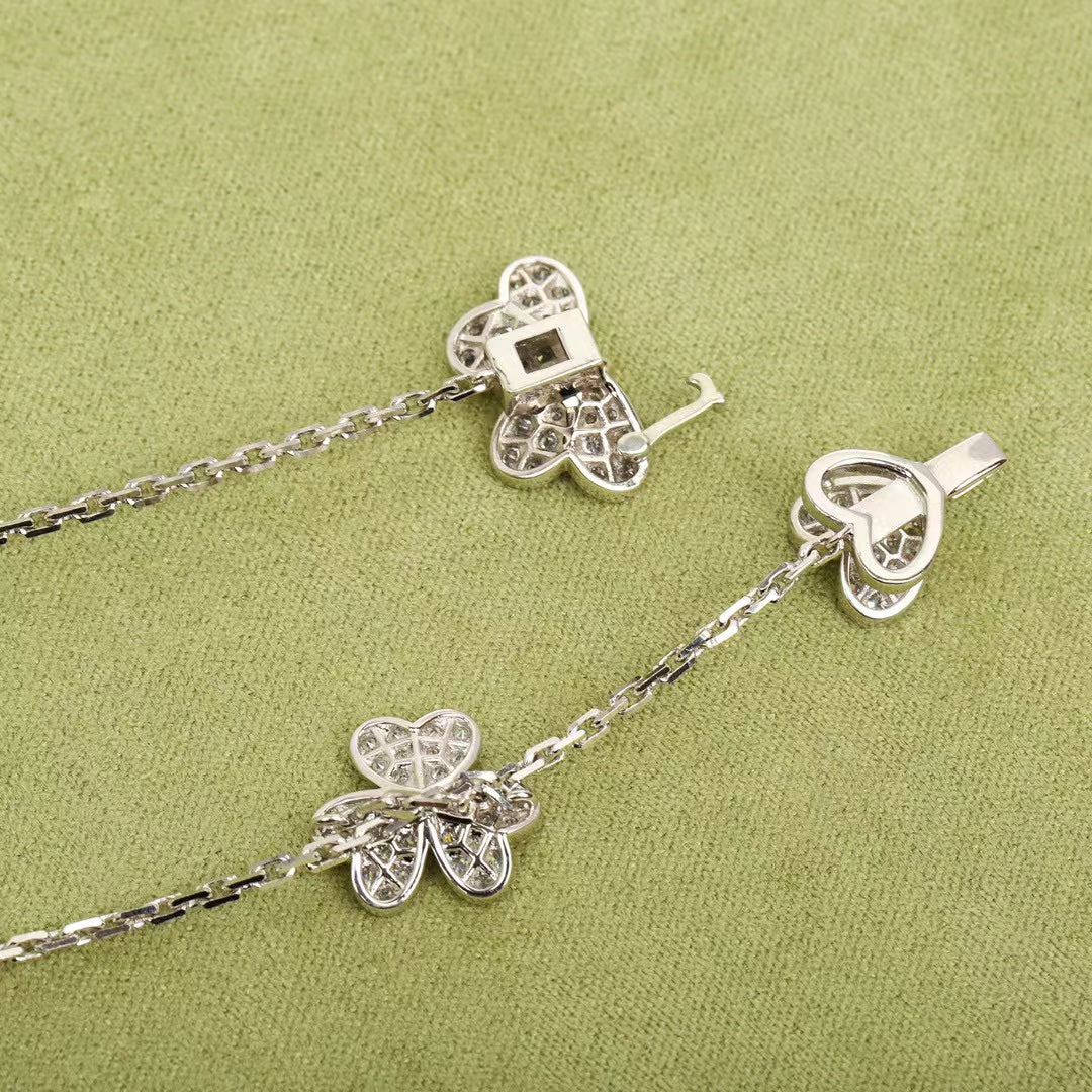 ¡®Lumi¡¯FRIVOLE SILVER 9 FLOWERS NECKLACE