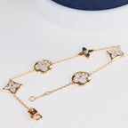 ¡®Lumi¡¯LEAF CLOVER BRACELET